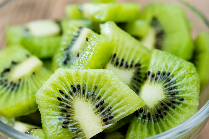 6 Health Benefits of Kiwi Fruit