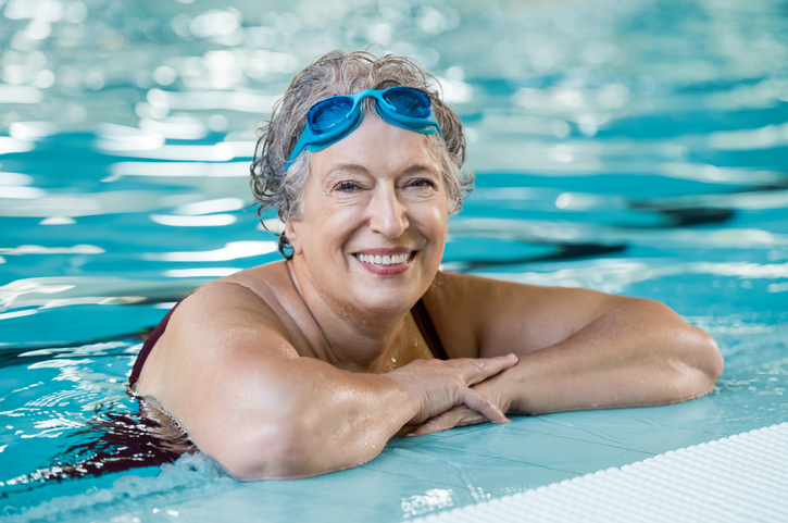 9 Health Benefits of Swimming for Seniors