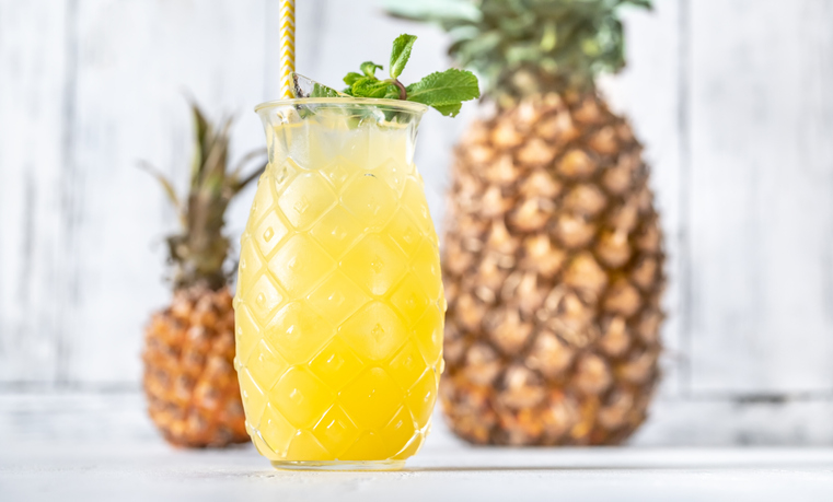 4 Benefits of Drinking Pineapple Juice