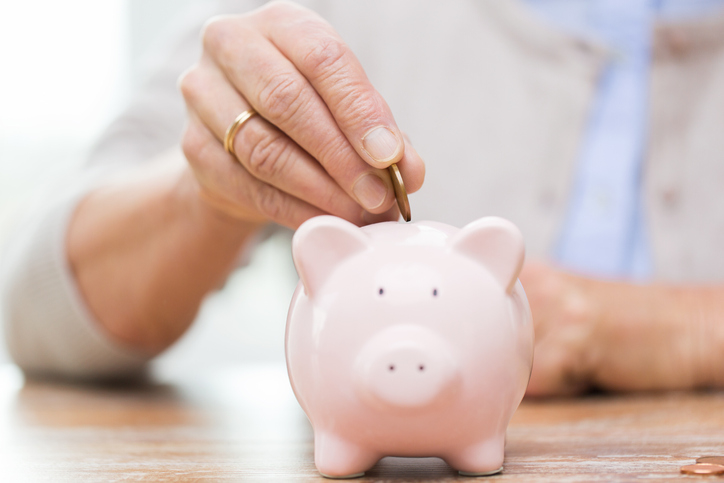 How to Help a Senior Manage Their Finances