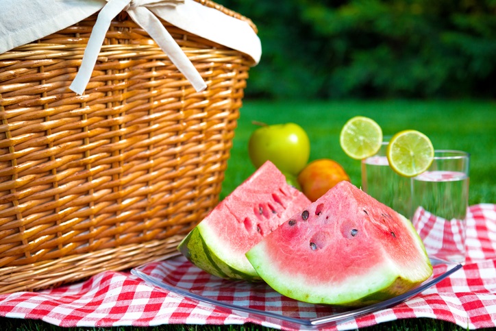 7 Healthy Snacks to Enjoy When You’re Outside This Summer